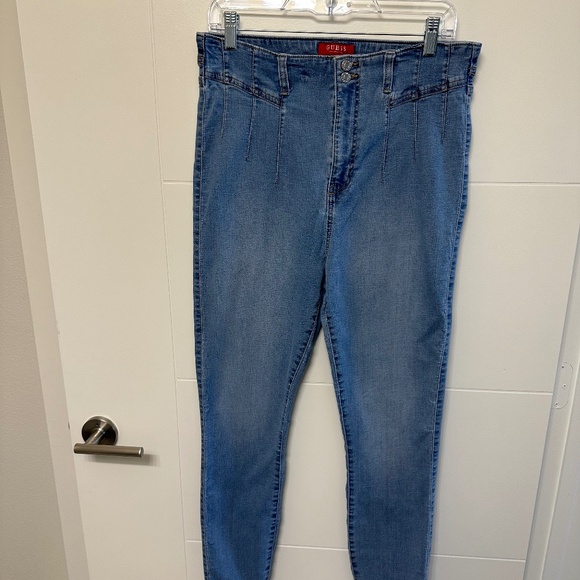 Guess Denim - Guess Jeans, Stretch denim jeans, High rise, sits at natural waist.